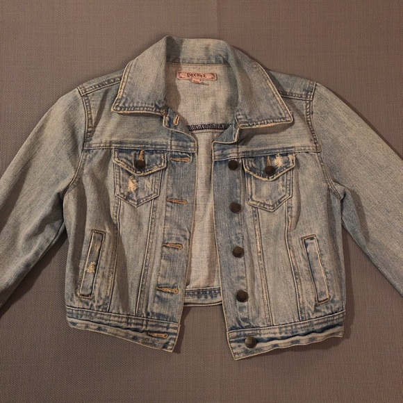 Jean jacket - Picture 1 of 4